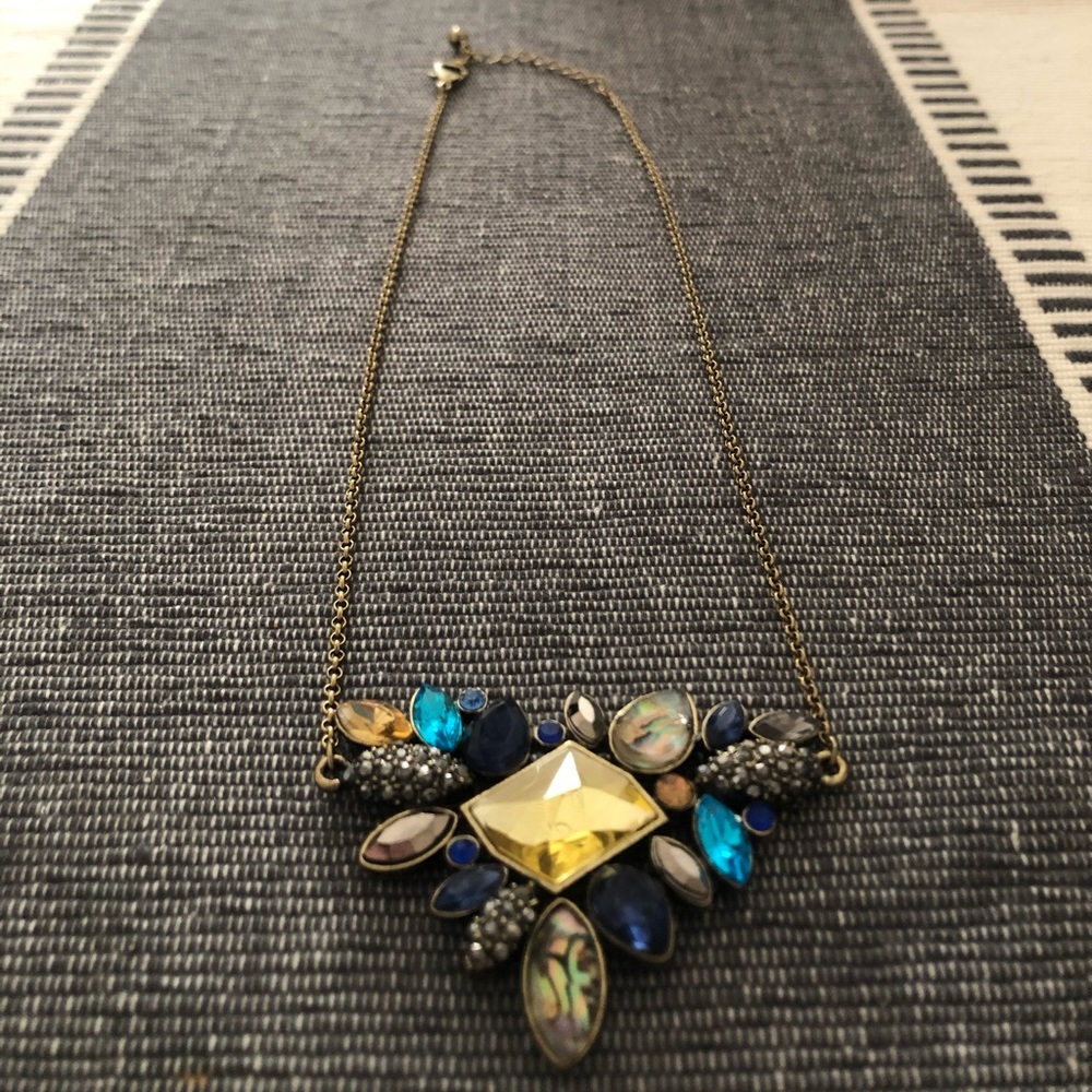 🧜🏼‍♀️Crystal Cluster Statement Necklace 🧜🏼‍♀️